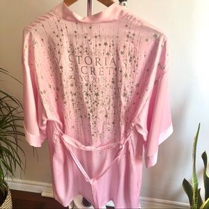 Victoria’s Secret NYC 2018 Robe 🌟